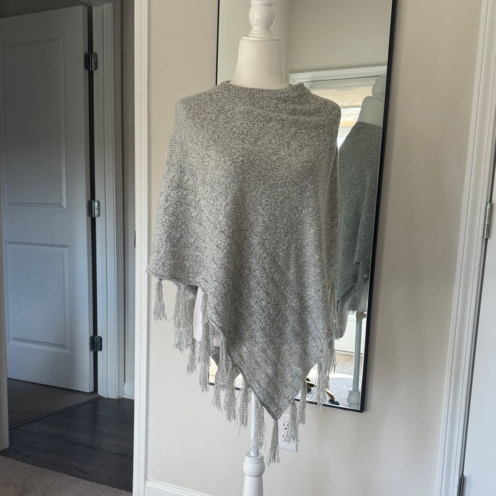Gray Knit Fringe Poncho - Unbranded